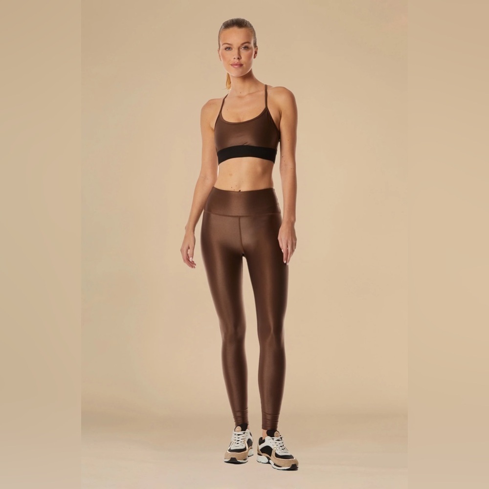 Noli Yoga Jolie Liquid Jolie Sports Bra and Liquid Legging in Cafe
